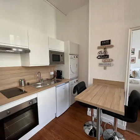 Paon, Coquet Appt Avec Parking à Apartamento *