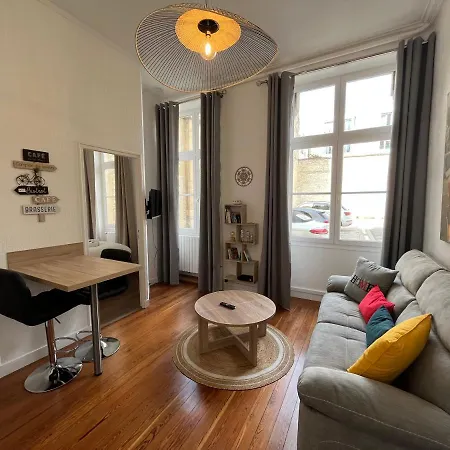 Paon, Coquet Appt Avec Parking à Apartamento Caen